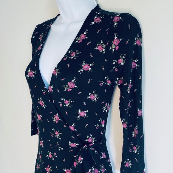 Miss Selfridge Women's 4 Black Dark Floral Faux Wrap Dress NEW Whimsy Goth - Picture 3 of 8